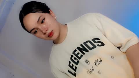 Snapshot of yourlovingpearl chatting on 4, 2, 2025 PEARL online show from 4, 2, 2025