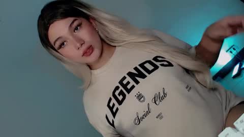 Snapshot of yourlovingpearl chatting on 27, 2, 2025 PEARL online show from 27, 2, 2025