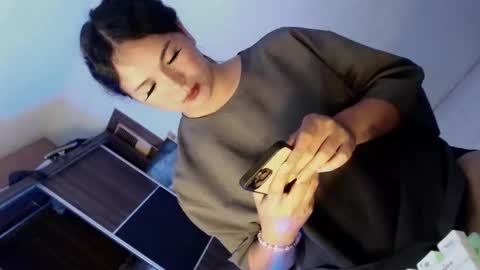 Snapshot of yourlovingpearl chatting on 10, 9, 2025 PEARL online show from 10, 9, 2025