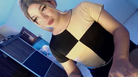 Snapshot of yourlovingpearl chatting on 15, 9, 2025 PEARL online show from 15, 9, 2025