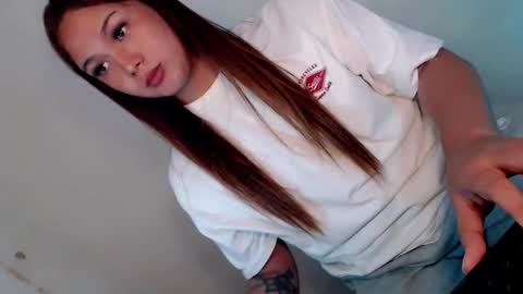 Snapshot of yourlovingpearl chatting on 10, 10, 2025 PEARL online show from 10, 10, 2025