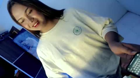 Snapshot of yourlovingpearl chatting on 26, 10, 2025 PEARL online show from 26, 10, 2025