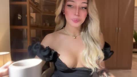 Pearl online show from 25, 2, 2026