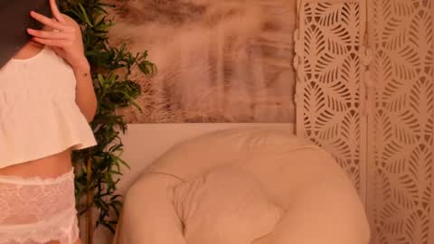 Snapshot of yourmidnightcoffee chatting on 11, 3, 2025 Sarah online show from 11, 3, 2025