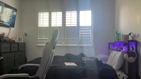 yourmila1 online show from 27, 2, 2026