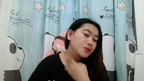Snapshot of yourprettykelly chatting on 2, 3, 2025 Kelly online show from 2, 3, 2025