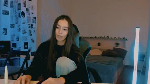 Eva online show from 13, 10, 2025