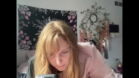 yourthickgingergoddess online show from 4, 2, 2025