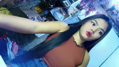 Snapshot of yourwife_material chatting on 18, 3, 2026 angela online show from 18, 3, 2026