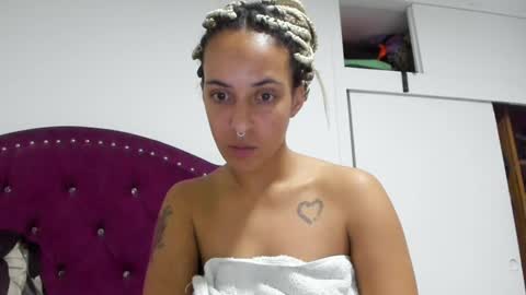 elizabeth  ju   online show from 30, 12, 2024