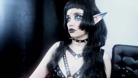 Yue Eclipsa online show from 22, 12, 2025