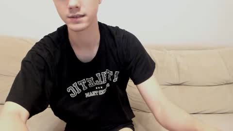 Yue Lang and Samm online show from 20, 10, 2025