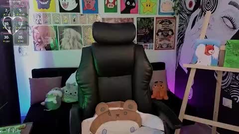 Snapshot of yuhwa chatting on 25, 3, 2026 rawr Anne Independent model online show from 25, 3, 2026