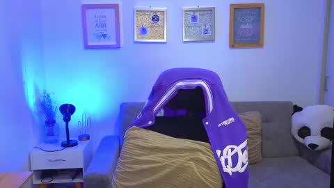 yulian_vasquez online show from 4, 12, 2025