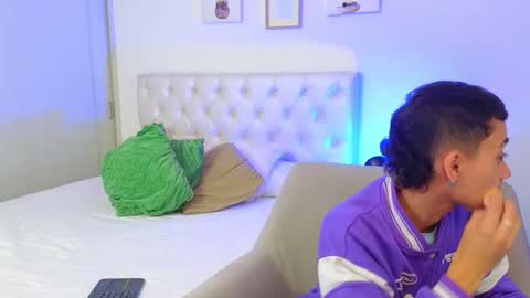 yulian_vasquez online show from 2, 2, 2026