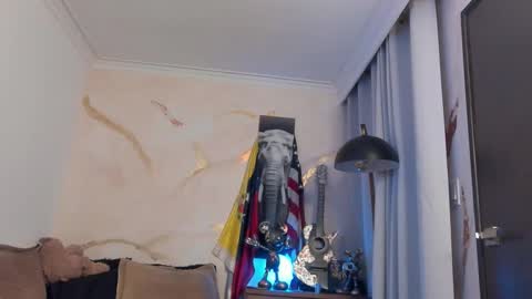 yulian 2811 online show from 23, 3, 2026