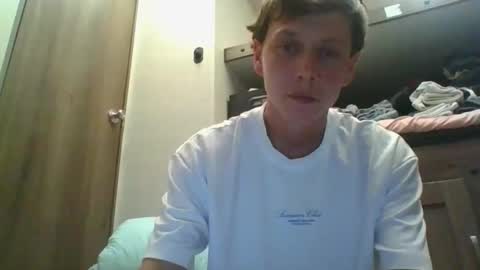 Snapshot of yummy_bootyy chatting on 14, 11, 2025 yummy_bootyy online show from 14, 11, 2025