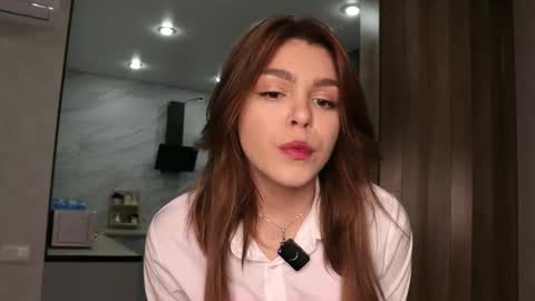 Snapshot of yummy_chica chatting on 5, 11, 2025 yummy_chica online show from 5, 11, 2025