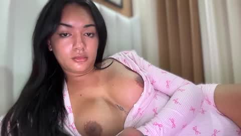 Snapshot of yummyrenalyn chatting on 1, 11, 2025 Goddes Renalyn online show from 1, 11, 2025