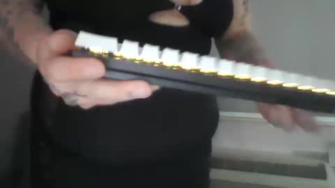 yummythick5150 online show from 22, 1, 2025