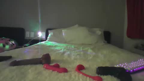 yummythick5150 online show from 5, 2, 2025