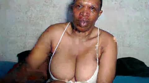yummytittsxx online show from 5, 12, 2024