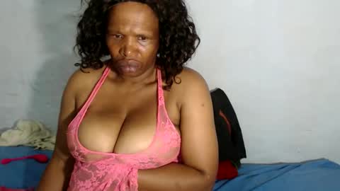 yummytittsxx online show from 20, 12, 2025