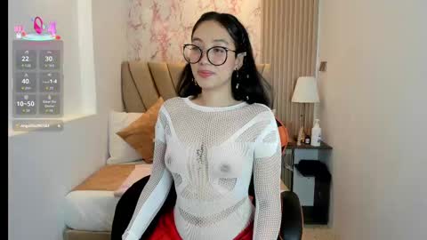 Yuna  online show from 3, 10, 2025
