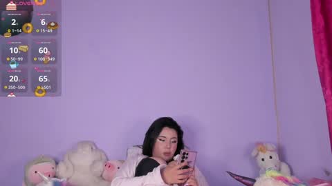 yunahott_ online show from 7, 1, 2025