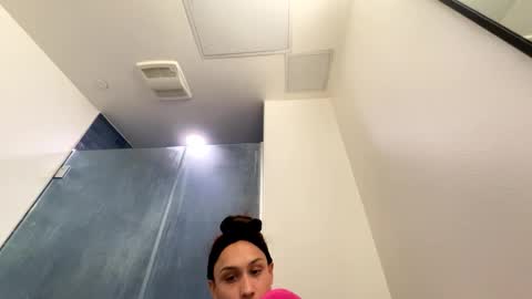 BbyTSSLut online show from 7, 10, 2025