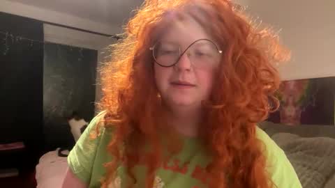 Snapshot of yungnotinnocent chatting on 18, 12, 2025 Etta and N online show from 18, 12, 2025