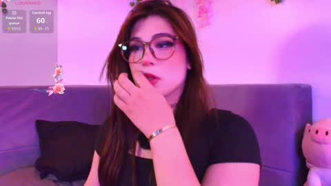 Snapshot of yuri_stars chatting on 6, 2, 2026 Yuri Stars online show from 6, 2, 2026