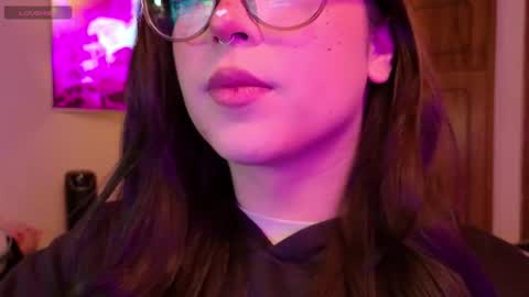 Snapshot of yuri_stars chatting on 18, 3, 2026 Yuri Stars online show from 18, 3, 2026