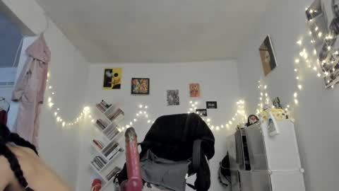 paola online show from 10, 12, 2024