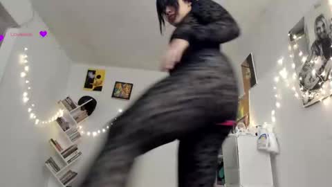 paola online show from 8, 3, 2025