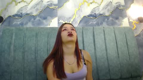 Snapshot of yuyis_15 chatting on 15, 12, 2025 YUYIS online show from 15, 12, 2025