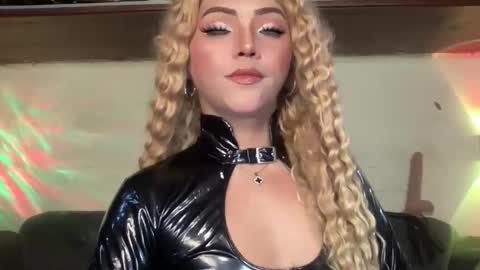 Miss Cali online show from 25, 10, 2025