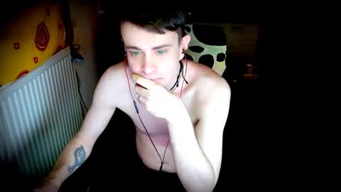 Snapshot of yyscript chatting on 16, 12, 2024 online show from 16, 12, 2024