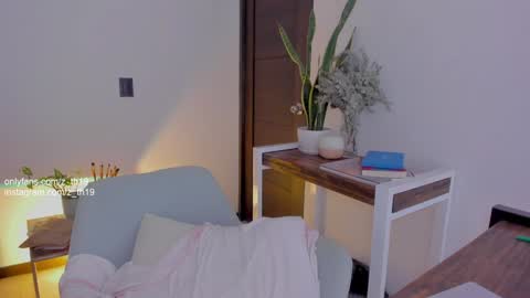 Snapshot of z_th19 chatting on 20, 12, 2024 Celeste online show from 20, 12, 2024