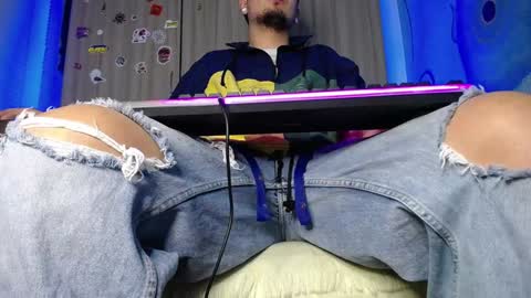 Zac Freelance model online show from 2, 2, 2025