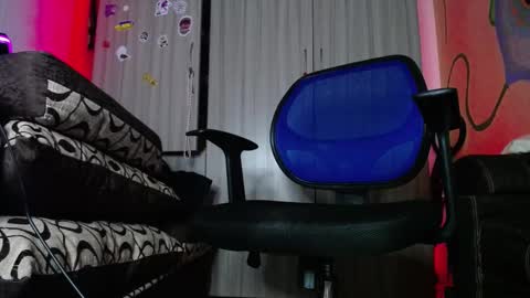 Zac Freelance model online show from 20, 2, 2025