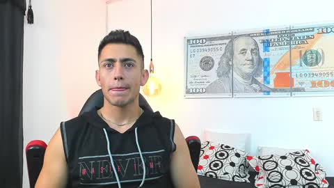 zachpri20 online show from 19, 12, 2024