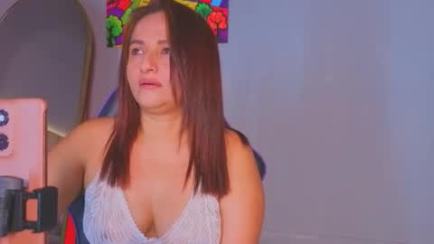 Zafiro Brown online show from 5, 12, 2025