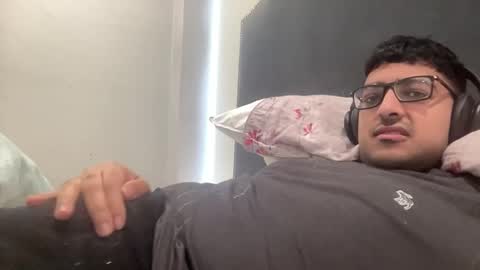 Snapshot of zakariyarashid545 chatting on 13, 11, 2025 Zak27 online show from 13, 11, 2025