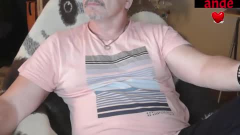 Snapshot of zander007 chatting on 5, 11, 2025 zander007 online show from 5, 11, 2025