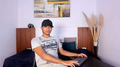 Snapshot of zander_2120 chatting on 13, 10, 2025 Zander online show from 13, 10, 2025