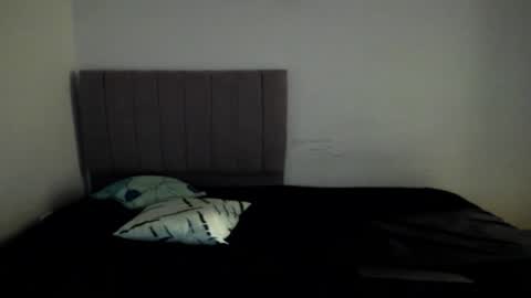 zanxley_ online show from 5, 1, 2025