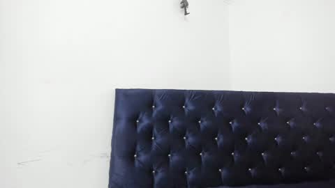 zanxley_ online show from 10, 2, 2025