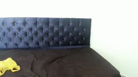 zanxley_ online show from 17, 2, 2025