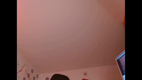 Snapshot of zarabby_skuirt chatting on 4, 1, 2025 Zarabby online show from 4, 1, 2025